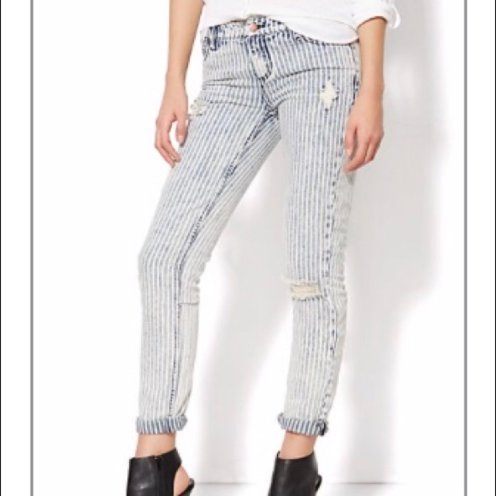 “Worn once” NY & COMPANY SOHO JEANS